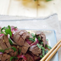 Gỏi cật heo hành tây - Pork Kidney and Onion Salad